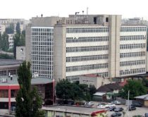 Un bărbat a murit şi unul a fost rănit, după ce un lift s-a prăbuşit la societatea Electroaparataj