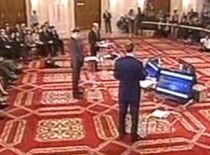 Faptele bune ale candidaţilor Antonescu, Băsescu şi Geoană (VIDEO)