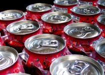 Studiu: Consumul de sucuri acidulate cu zahăr creşte riscul îmbolnăvirii de cancer pancreatic