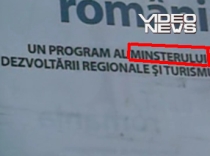 Pe ce cheltuie banii Elena Udrea: Afişele programului "Turist în România" tipărite cu greşeli (VIDEO)