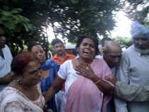 India. 60 de oameni au murit, după ce poarta unui templu hindus s-a prăbuşit peste ei