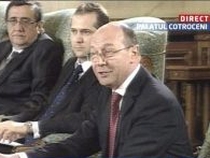 Băsescu, ironii către Ponta: "Nu ştiu cum puteţi dormi noaptea" (VIDEO)