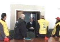 Boc îşi iese din fire: Sindicaliştii au părăsit negocierile acuzând că "a bătut cu pumnul în masă" (VIDEO)