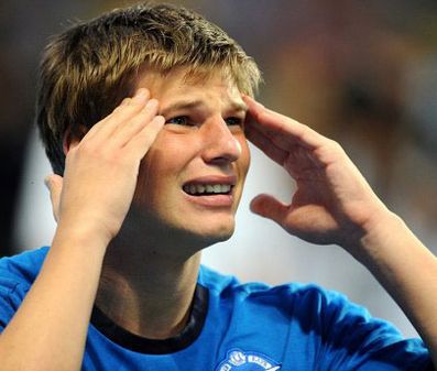 Lui Arshavin nu îi vine să creadă că englezii s-au speriat de puţină zăpadă şi au amânat meciuri din Premier League
