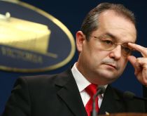Emil Boc promite reforme pentru ca executivul să îşi "justifice existenţa"