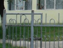 Un geamantan suspect a creat panică la Şcoala Generală "Spiru Haret" din Petroşani (VIDEO)