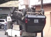 SUV în papuc "de firmă", pe străzile Capitalei (VIDEO)