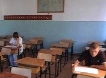 Sesiunea de toamnă a bacalaureatului continuă cu proba scrisă la Limba şi literatura română
