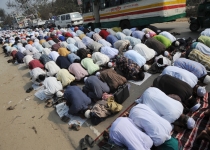 Pelerinajul de la Mecca, compromis de gripa porcină şi criza economică 
