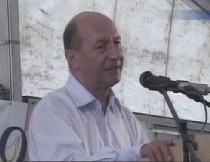 Băsescu cere diplomaţilor să susţină obţinerea portofoliului de comisar pe agricultură 