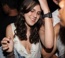 Demi Moore vrea să dea în judecată un blogger care a spus despre fiica sa de 15 ani că se îmbracă indecent (FOTO)