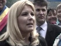 Ministrul Turismului, apostrofat pentru starea drumurilor (VIDEO)