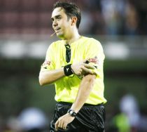 Cârţu i-a arătat lui Augustus Constantin mâinile încătuşate. "Nu am insinuat nimic"