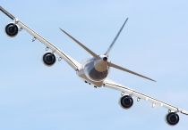 Londra suspendă zborurile spre Yemen şi creşte măsurile de securitate internă