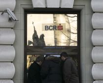 Cardurile BCR nu vor putea fi utilizate duminică noapte