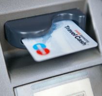 Doar 18% din români au încredere în bănci
