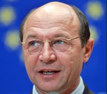 Băsescu: România vrea tratament egal cu statele euro