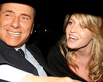 Berlusconi se răzbună pe fiică: "concediată" pentru că l-a atacat în timpul scandalului sexual

