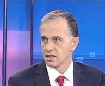 Geoană: Este posibil ca Băsescu să suprapună un referendum pe Constituţie cu alegerile parlamentare