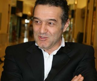 "Valiza" lui Gigi Becali se mută la Curtea Constituţională. Motivul - legislaţia socialistă