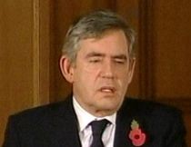 Premierul britanic Gordon Brown, acuzat de comportament violent faţă de colaboratorii săi