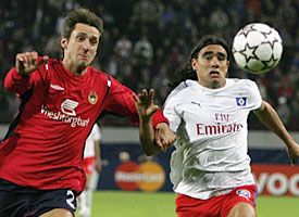 Hamburg se apropie de sferturile Europa League. Sporting rezistă în nouă oameni la Madrid. Vezi rezultate