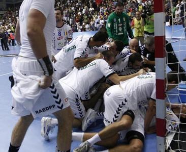 Premieră românească: HCM Constanţa s-a calificat în optimile de finală ale Ligii Campionilor (VIDEO)