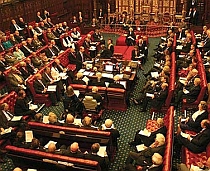 Londra vrea reducerea numărului de membri ai Camerei Lorzilor şi alegerea prin vot
