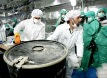 Iran nu are  "nici o problemă" cu îmbogăţirea uraniului peste hotare