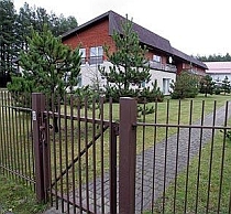 Club de echitaţie din Lituania, folosit pentru interogarea suspecţilor Al-Qaeda