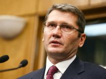 Negoiţă anunţă lista miniştrilor la ora 17:00. Oprea, Berceanu şi Blaga, printre numele vehiculate