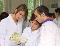 Le Figaro: Universitatea de Medicină din Cluj a devenit paradisul studenţilor francezi