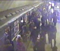 Un poliţist moscovit a împuşcat trei oameni la metrou (VIDEO)
