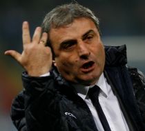 Stoichiţă tună şi fulgeră după eliminarea din Cupă: "Arbitrul e de vină"