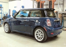BMW va construi un MINI de lux cu Rolls-Royce (FOTO)