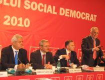 Năstase a forţat în CEXN votarea listei şefilor de departamente CN. Iliescu primeşte Consiliu de Onoare
