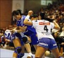 A treia victorie pentru Oltchim. Gruparea din Râmnicu Vâlcea domină grupa C a Ligii Campionilor