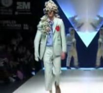 Pantalonii cu penis sunt noul trend vestimentar pentru 2010 - VIDEO