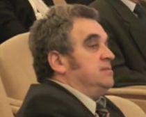 Distracţii de PNL-ist: Moţăitul pe scaun, bârfele şi înfulecatul la cantină (VIDEO)