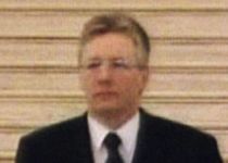 Scandal sexual, în Irlanda de Nord: Premierul s-a autosuspendat după o relaţie extraconjugală a soţiei sale (VIDEO)