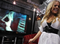Premiere pornografice în Las Vegas: Filme 3D şi roboţi sexuali - VIDEO