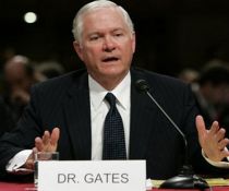 Gates: NATO este în criză, aliaţii trebuie să investească în apărare