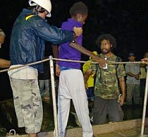 Papua Noua Guinee. Au supravieţuit două luni pe mare, fără mâncare