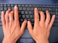 Cea mai importantă reţea mondială de calculatoare piratate, neutralizată de Garda Civilă spaniolă şi FBI