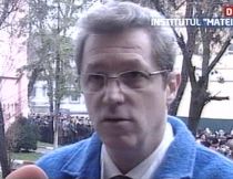 Coadă la vaccinare. Mii de oameni s-au imunizat, în Bucureşti, împotriva gripei porcine (VIDEO)