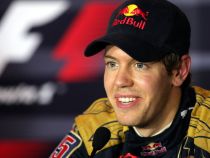 Vettel şi-a luat aripi şi va pleca din pole position în MP al Bahrain. Schumacher, abia al 7-lea