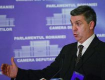 Ciorovăială la deputaţi pe modul de vot: Să desfiinţăm cartelele, să votăm în avion, pe apă, sub apă