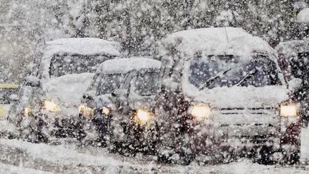 Revin ninsorile în aproape toată ţara Meteorologii au emis două