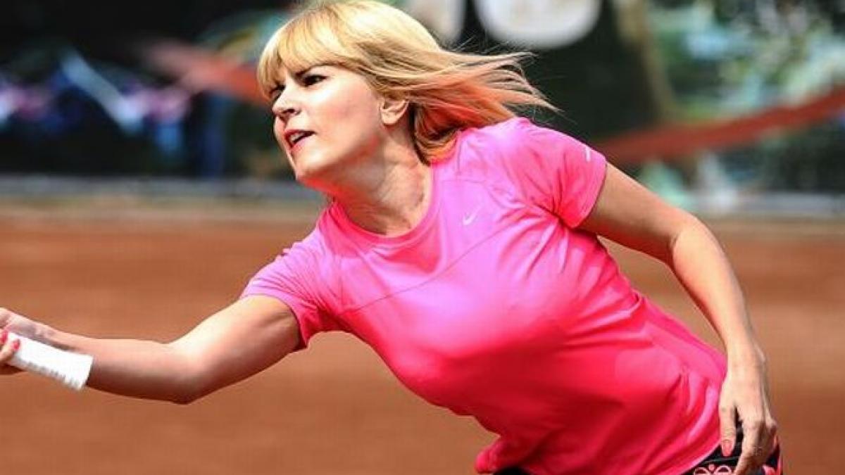 Elena Udrea Fericit Al Turi De Noul Iubit Pe Litoralul Rom Nesc