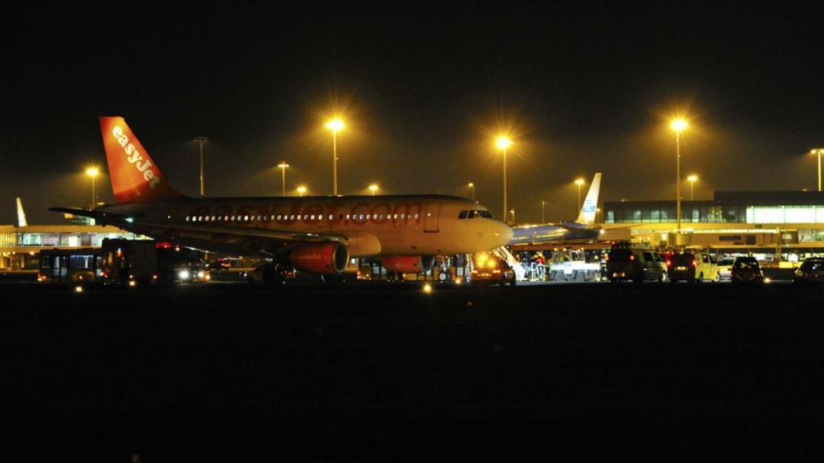 Panic Pe Aeroportul Din Viena Avion Inut La Sol Din Cauza Unei